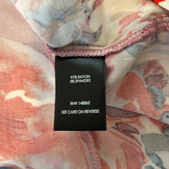 Torrid Blush Pink Fit & Floral Challis Stretch Camisole Top Sz 1 - Picture 8 of 9